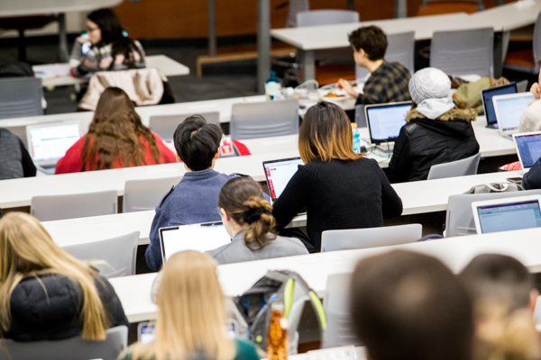 Rutledge, Julia Rose Professor teaching in her Educational Psychology 301 How People Learn class